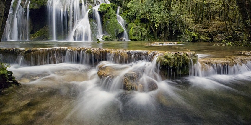 A picture of Jorepokhri Waterfalls, a twin waterfall in Darjeeling surrounded by scenic beauty