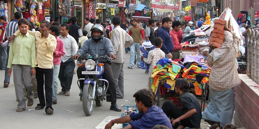 Popular local market for traditional clothes, accessories, and spices.