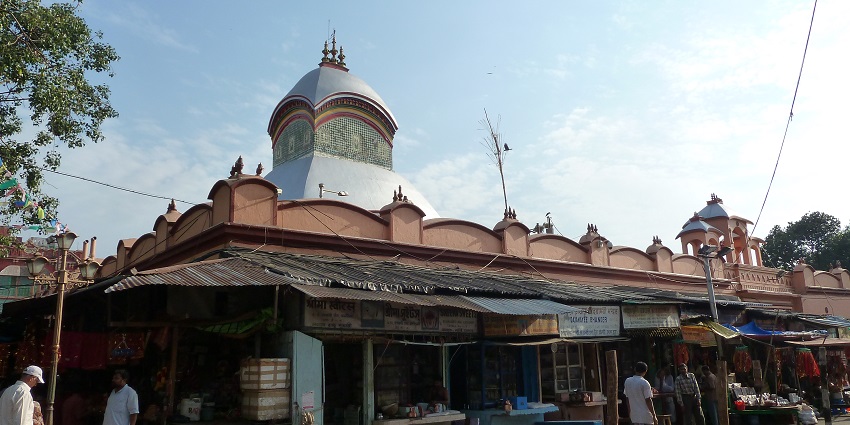 A picture of Kalighat Temple, which is one of the most popular temples in West Bengal.