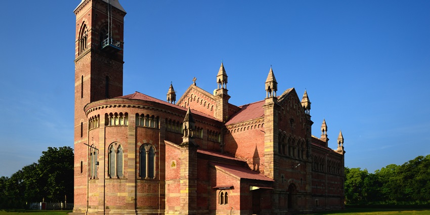 Kanpur Memorial Church is one of the most amazing tourist attractions for travellers.