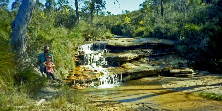 A glmpse of beautiful waterfall at Katoomba, a place near Blue Mountains National Park.