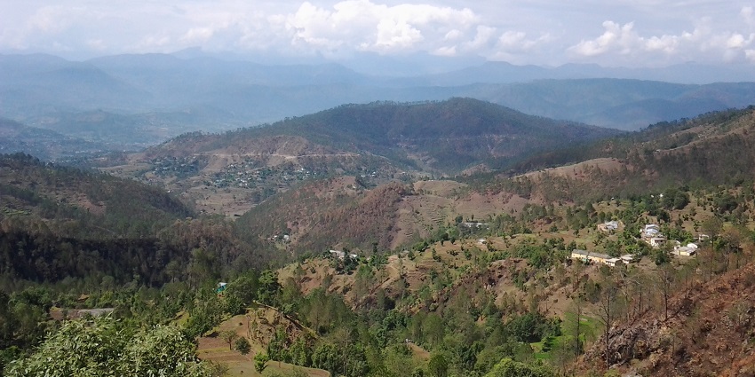A view of the majestic Himalayas from Kausani, the best places to visit near Bareilly.