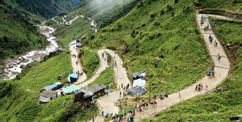 Kedarnath trekking's serene landscapes, adventure, spirituality, and stunning peaks.