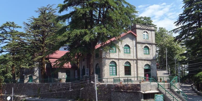 Kellogg's memorial church near Devalsari Temple is 5 kilometres from Mussoorie's Library