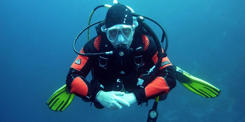 A picture of Scuba diving in Alibaug at Kihim Beach, known for its calm waters for diving.
