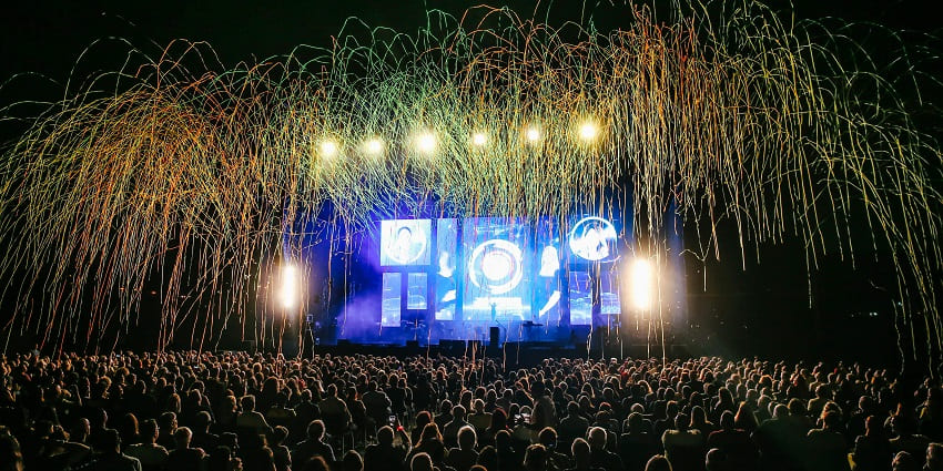 Image of an live an event - Istanbul nightlife is known for its lively parties and music