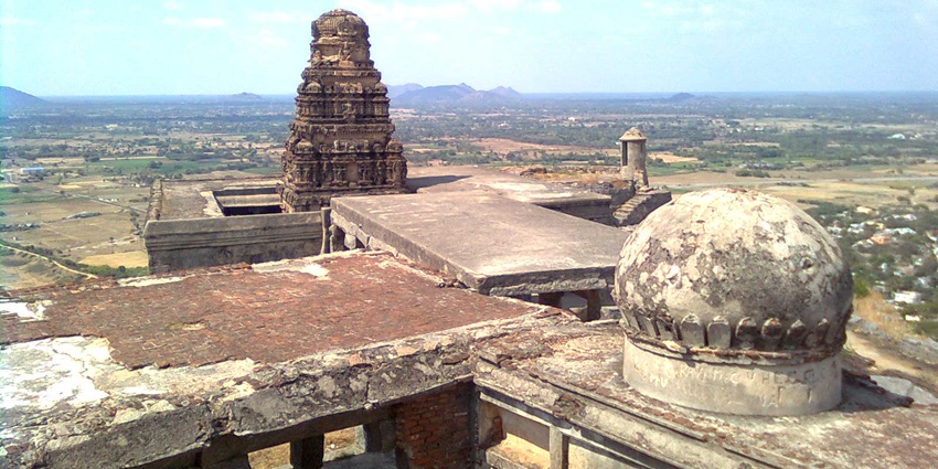 A view of a temple in Krishnagiri exuding historical significance and rustic charm.
