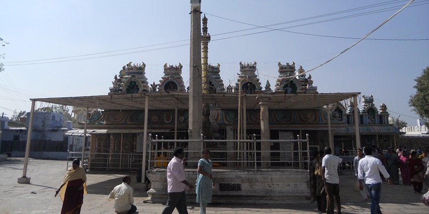 Kuteti Devi Temple on a hilltop near Uttarkashi Temple, offers scenic views and ambience.