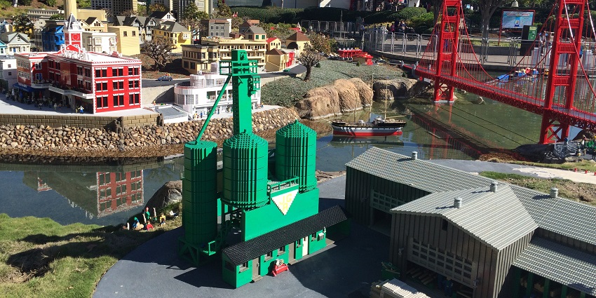An image showing a view of LEGOLAND California, a famous tourist attraction in the USA.