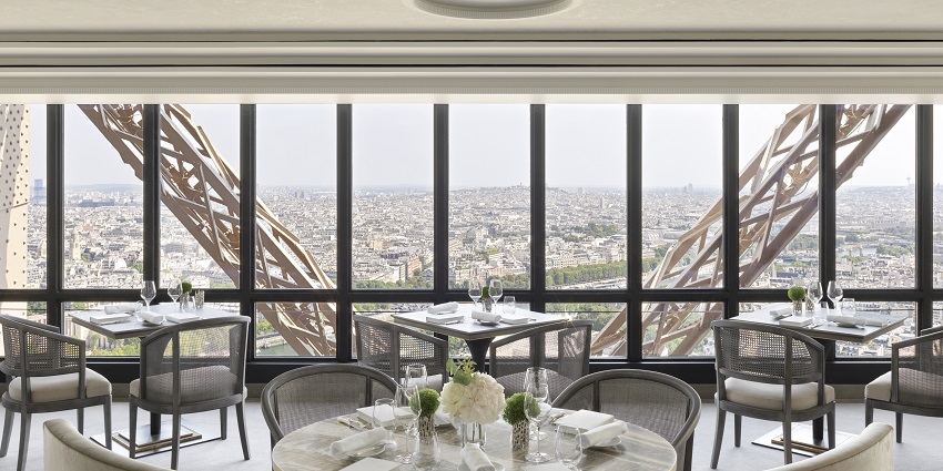 Valentine's Day in Paris at the Michelin-starred restaurant loacted in the Eiffel Tower.