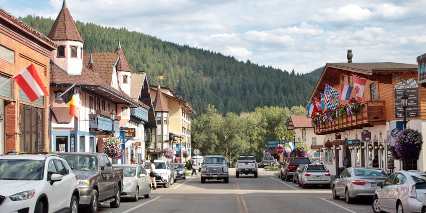 Image of the Bavarian theme 9th street in Leavenworth, Washington D.C., USA.