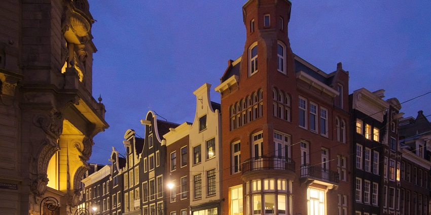 Shopping in Amsterdam Street for trendy shops and restaurants.