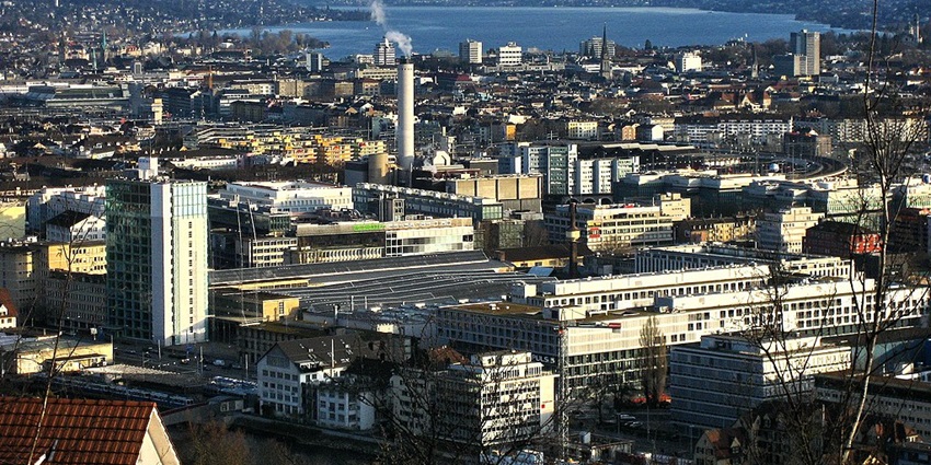 Zurich Airport, the major international gateway with easy access to Zurich city.