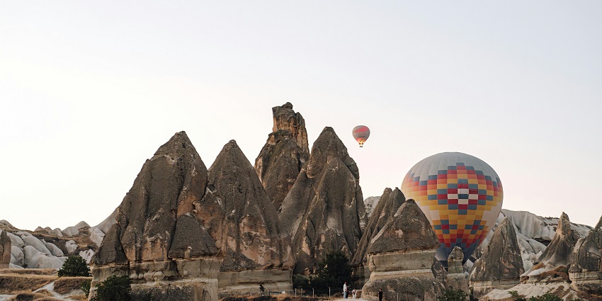 The Ürgüp caves with panoramic Cappadocian landscape, natural beauty and heritage views