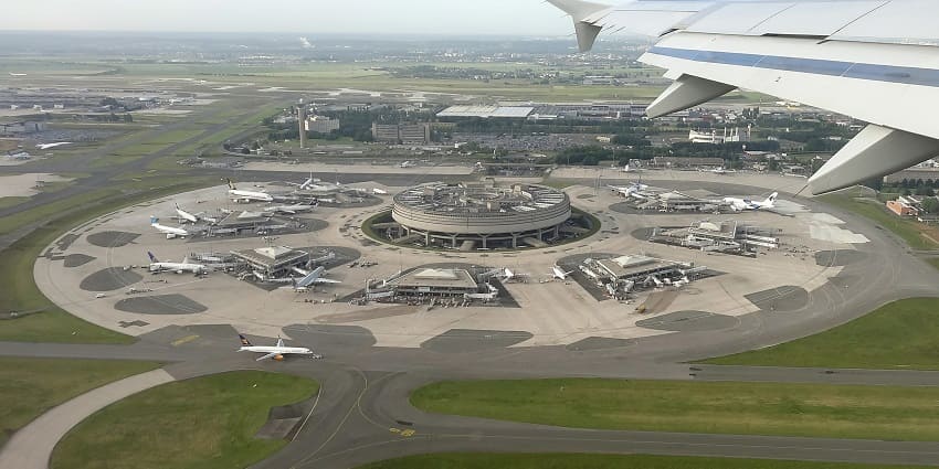 The airports in Paris offer international, domestic, and budget-friendly travel.