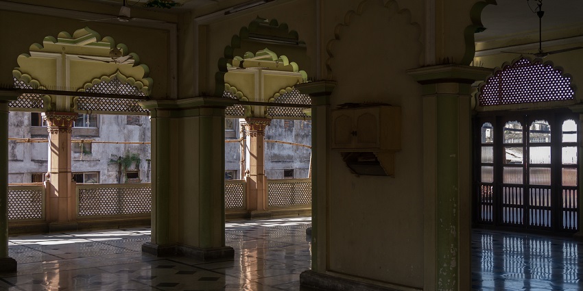 A close-up view of the entrance of the scenic Nakhoda Masjid in Kolkata, India.