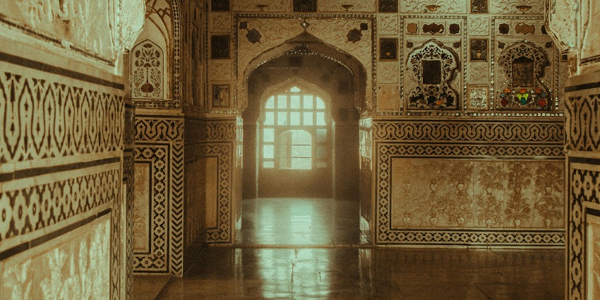 An image of Malda Museum's location in the busy town of Malda in West Bengal