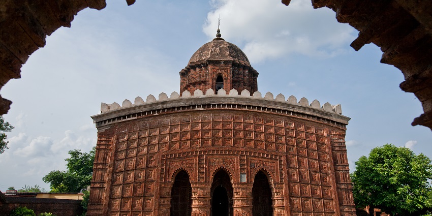 A picture of Madan Mohan Temple, which is one of the best temples in Bishnupur.