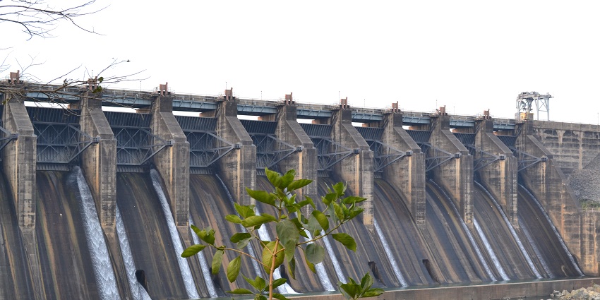 An image of the beautiful Maithon Dam, which is located near Kalyaneshwari Temple