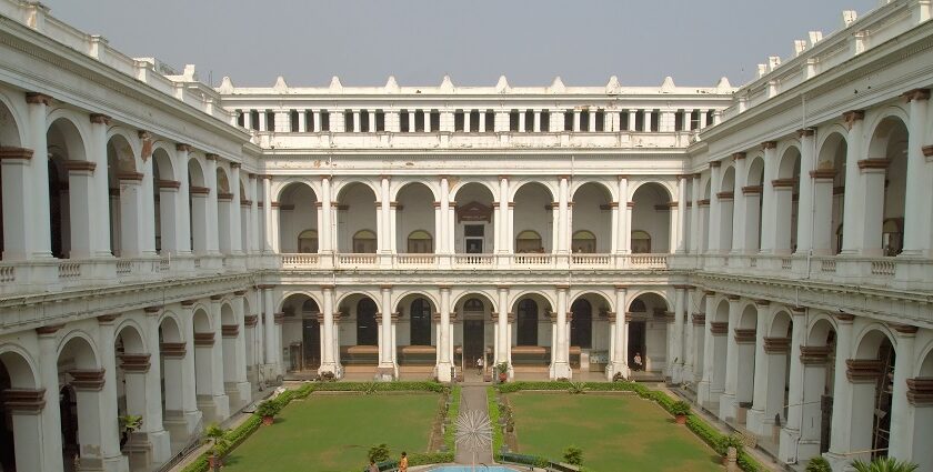 An Image of Malda Museum ancient architecture in Malda and its history-preserved artefacts.