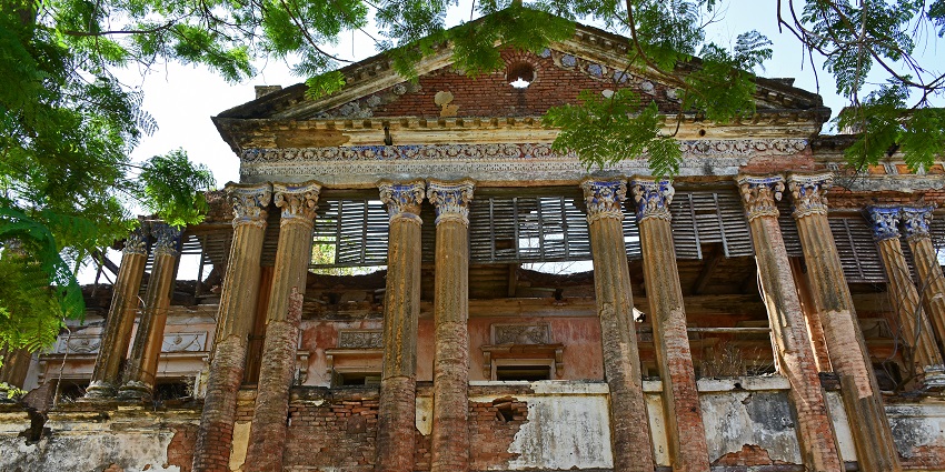 An Image of Malda Rajbari- The architecture and courtyards are highly exquisite.