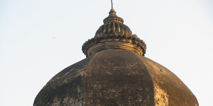 A picture of Malleswar Temple in Bishnupur, which is dedicated to Lord Shiva.