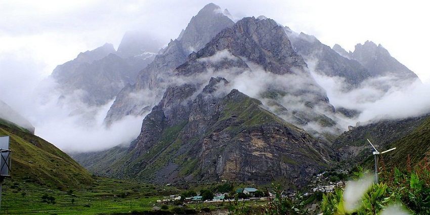 Picturesque view of Mana Village is a scenic, traditional village near Badrinath