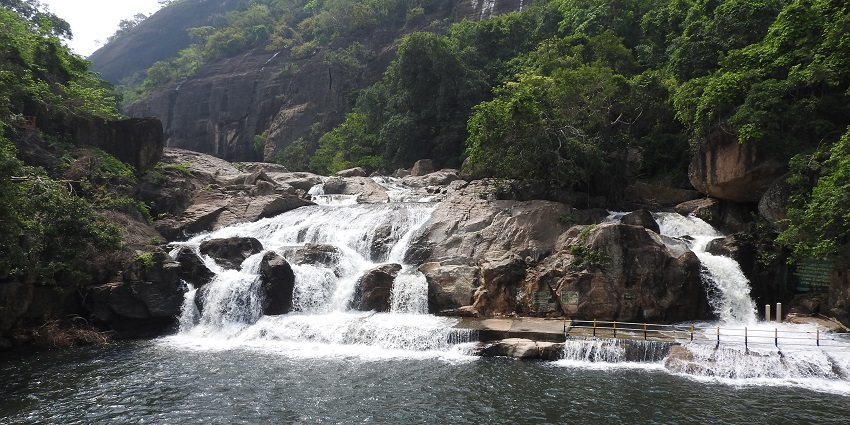 The Manimuthar Dam is situated at the foothills of the scenic Podhigai Hills