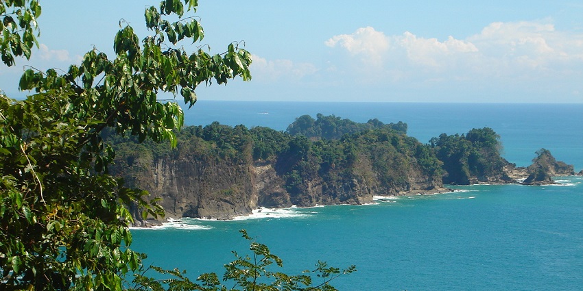 A picture of Manuel Antonio Park, featuring beaches for Valentines Day in Costa Rica.