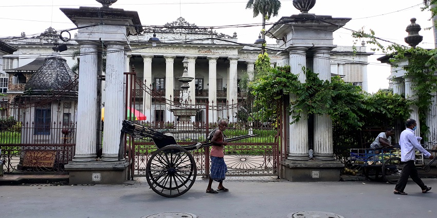 A front view of the Marble Palace, a historic building near Nehru Children's Museum, Kolkata.