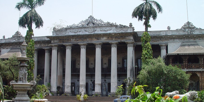 An image of the 19th-century Marble Palace.