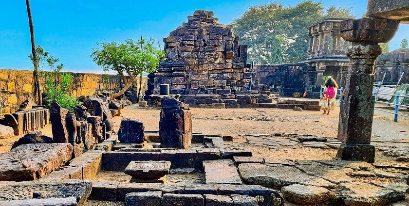 markanda temple is an example of utter devotion toward lord shiva in Maharashtra