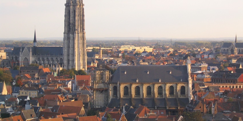 Charming Belgian city with medieval buildings, churches, heritage buildings, and museums.