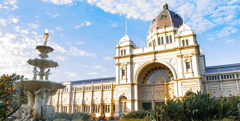 Get distinctive experiences, history and culture by visiting the greatest Melbourne museums.