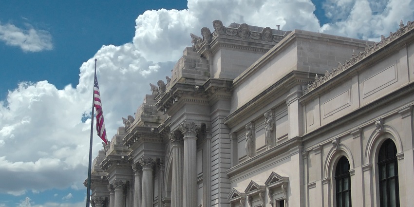 An exterior view of the Metropolitan Museum of Art, a great place to visit for an art enthusiast