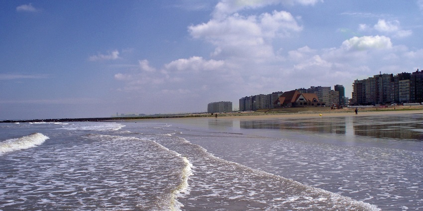 Relaxing beach town with casinos, cafes, and family activities.