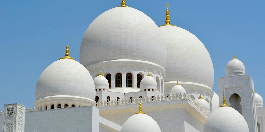 A picture of Momin Mosque’s simple yet serene structure in Shyambazar in Kolkata.