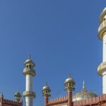 A picture of one of the mosques in Kolkata showcasing their cultural significance.