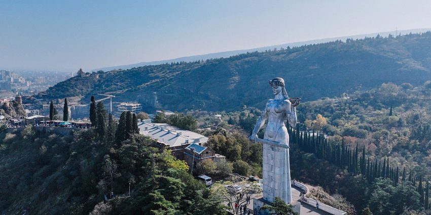 The iconic statue symbolizing Georgia’s strength and welcoming spirit in Tbilisi.