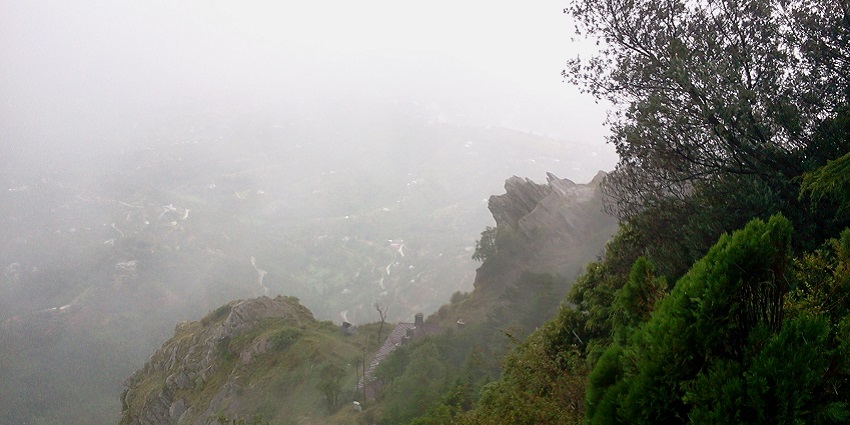 An image view of Mukteshwar, one of the best hill stations near Kanpur.
