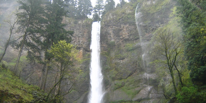 View of the lower section of Multnomah Falls in Oregon, seen from Benson Footbridge.