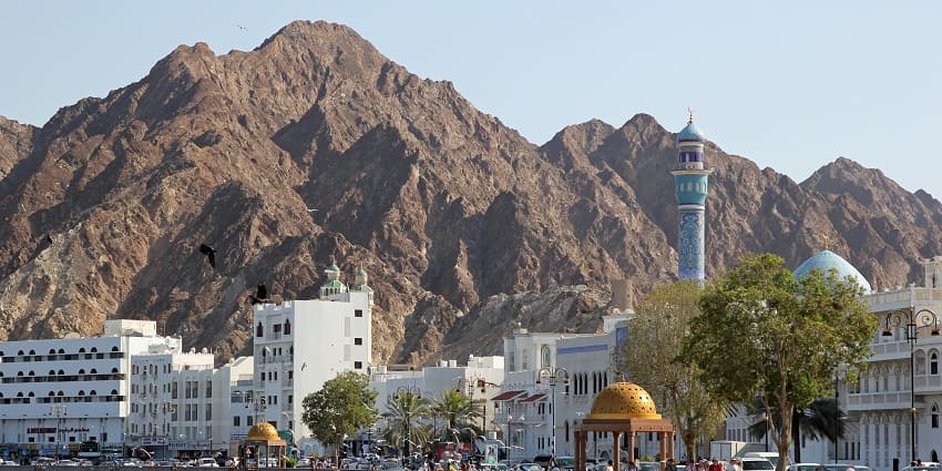 Explore places to visit in Oman with stunning architecture and cultural landmarks

