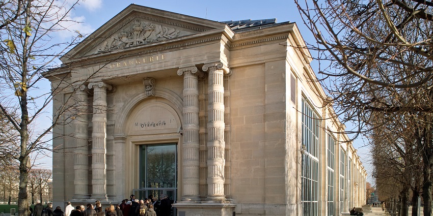 Art museum showcasing Monet’s Water Lilies and Impressionist Masterpieces in paris