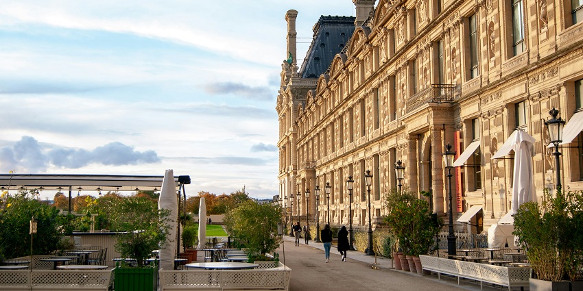 Decorative arts museum with collections of fashion, design, and furniture in paris.