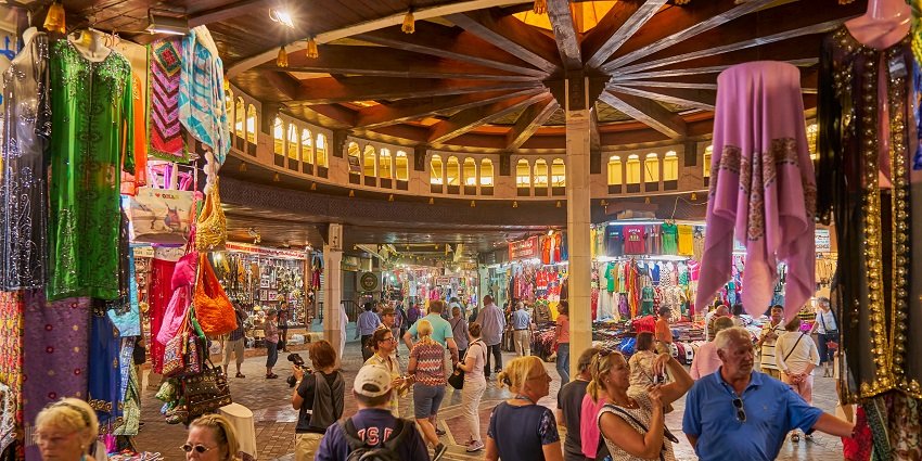 Vibrant traditional market offering handicrafts, spices, and souvenirs.