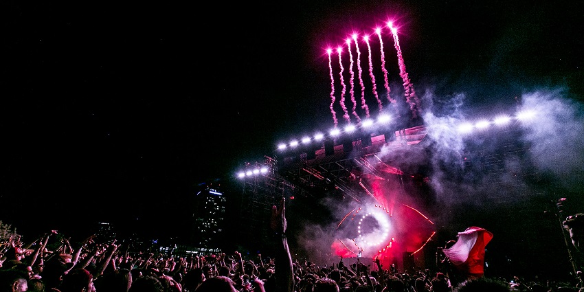 NH7 Weekender is a superb open-space concert at the Pune music festivals.