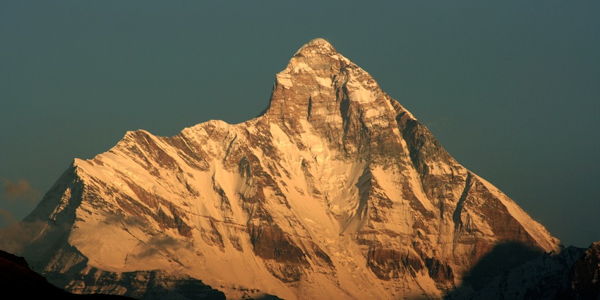 Challenging trek with stunning views of Nanda Devi peak.