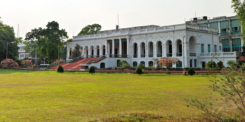 An image of the National Library near Gurusaday Museum with a breathtaking nature view.