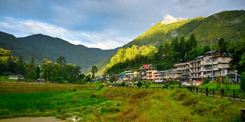 A panoramic view of Netarhat, one of the picturesque hill stations near Kolkata.