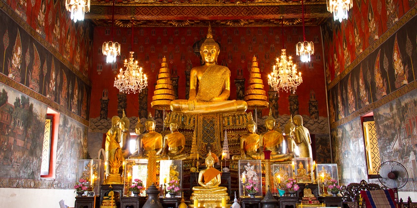 A photo of a Buddhist Temple in Washington with traditional Japanese architecture.
